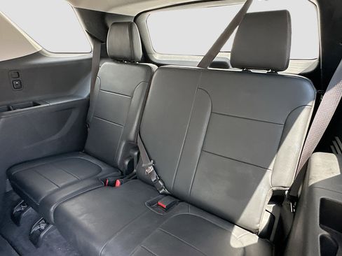 Used 2018 Chevrolet Traverse Premier w/ Driver Confidence II Package FWD image 9