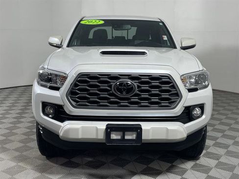 Certified 2022 Toyota Tacoma TRD Sport image 3