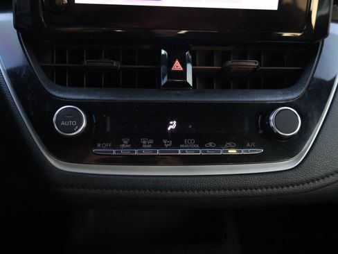 Used 2023 Toyota Corolla SE image 24