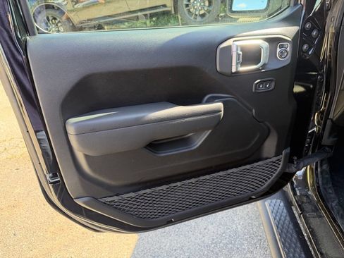 New 2026 Jeep Gladiator Sport AWD/4WD image 9