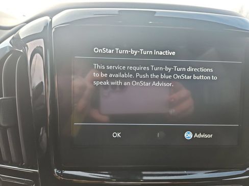 Used 2023 Chevrolet Traverse LT FWD image 14