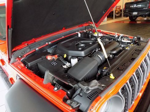 Certified 2024 Jeep Wrangler Sport S image 35