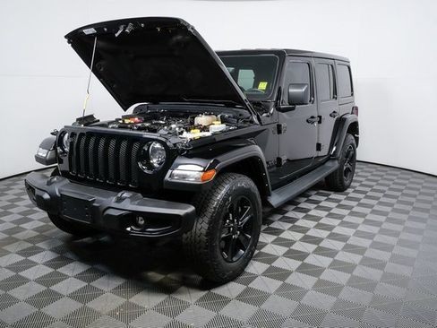 Used 2022 Jeep Wrangler Unlimited Sahara image 28