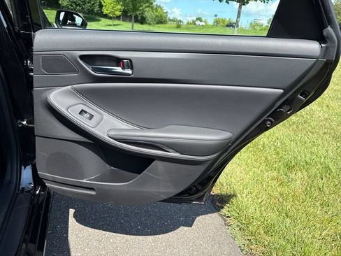 Used 2021 Toyota Avalon XLE w/ Moonroof Package AWD/4WD image 16