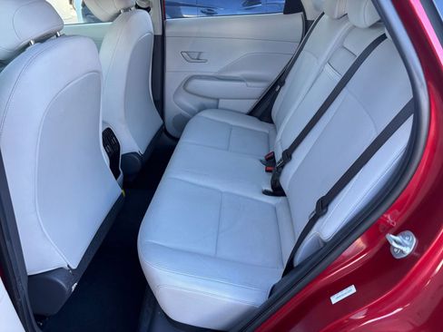 Used 2025 Hyundai Kona SEL image 22