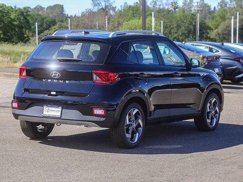 New 2026 Hyundai Venue SEL image 5