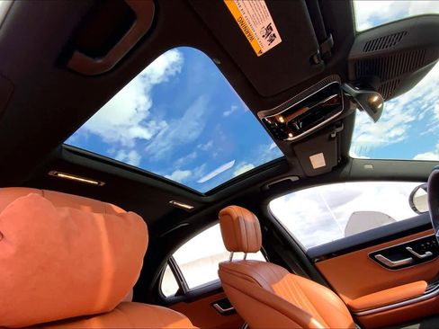 Used 2022 Mercedes-Benz S 500 S 500 image 14