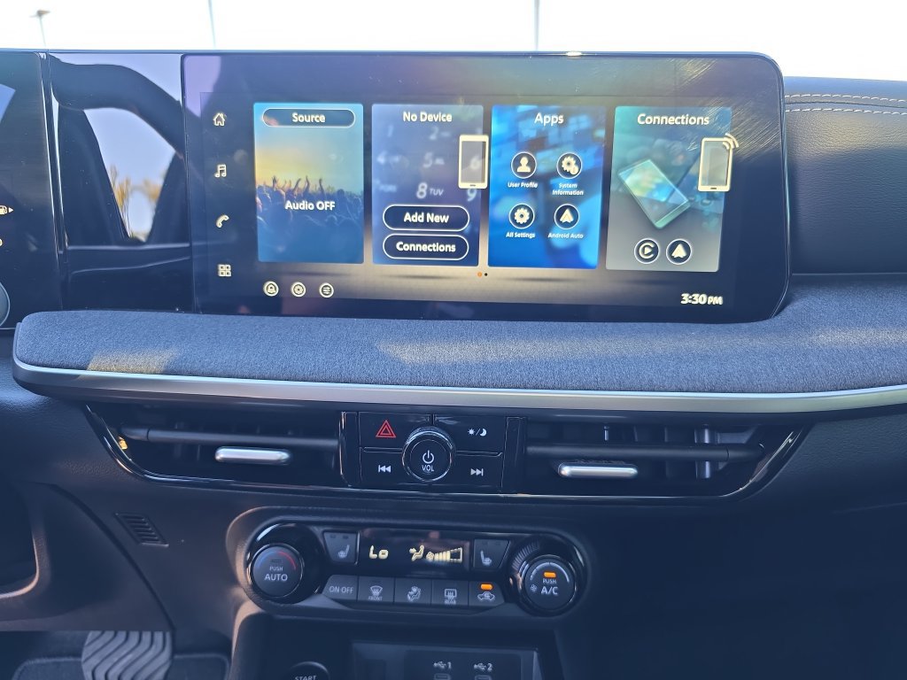 Used 2026 Nissan Kicks SV w/ SV Premium Package FWD image 28