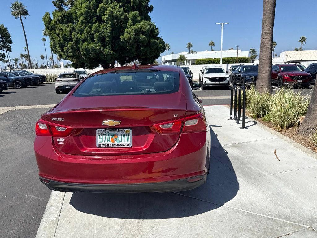 Used 2018 Chevrolet Malibu LT FWD image 15