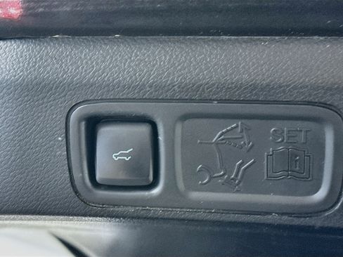 Used 2021 Ford Expedition Max XLT RWD image 32