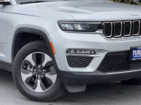 Used 2024 Jeep Grand Cherokee Limited 4xe AWD/4WD image 3