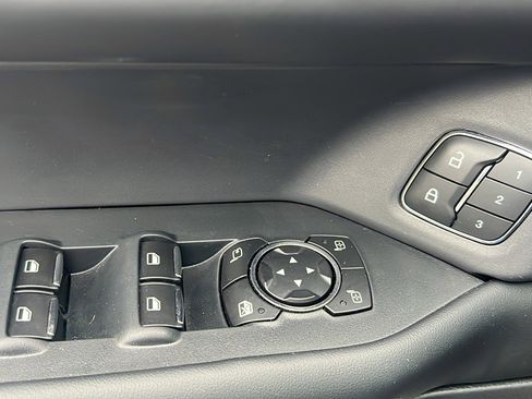 Used 2022 Ford Expedition Platinum image 14