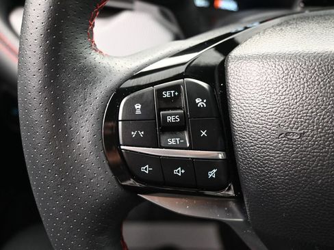 Used 2025 Ford Explorer ST-Line w/ ST-Line Street Pack image 21