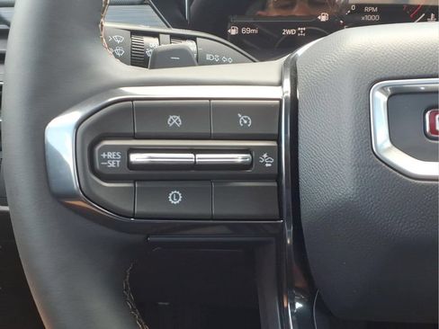 New 2026 GMC Acadia AT4 w/ Luxury Package AWD/4WD image 12