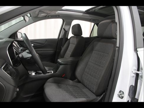 Certified 2024 Chevrolet Equinox LT image 5