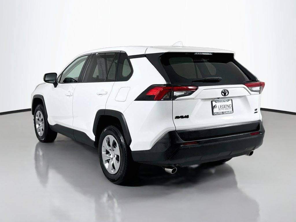 Used 2022 Toyota RAV4 LE AWD/4WD image 8