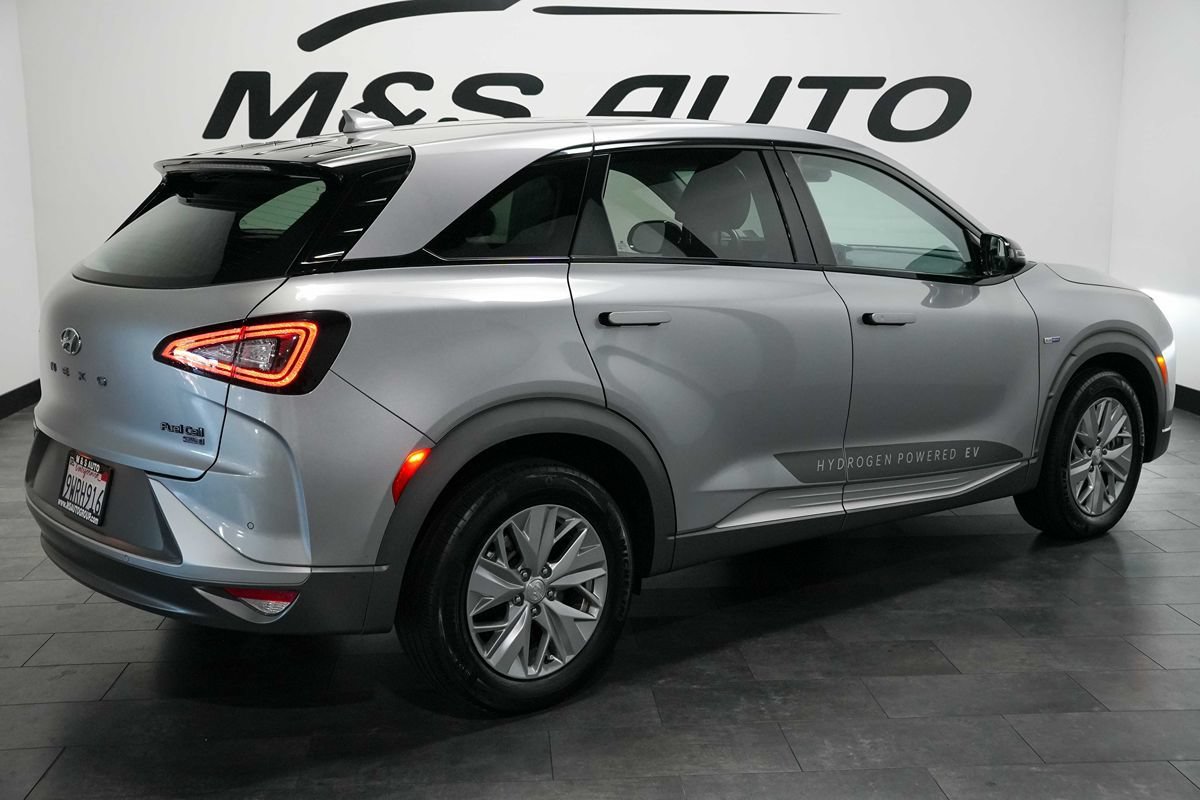 Used 2023 Hyundai Nexo Blue FWD image 4
