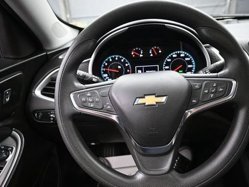 Used 2024 Chevrolet Malibu LT FWD image 8