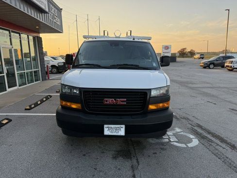 Used 2023 GMC Savana 2500 Extended w/ Driver Convenience Package image 11