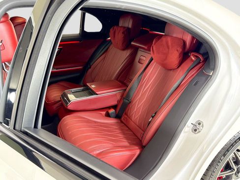 Used 2025 Mercedes-Benz S 63 AMG S image 24