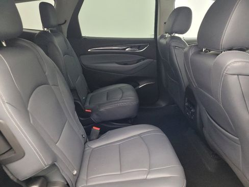 Used 2018 Buick Enclave Essence image 19