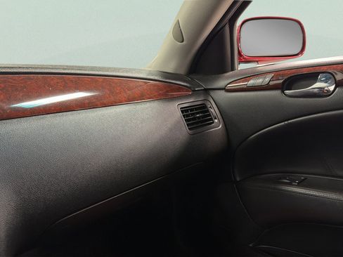 Used 2008 Buick Lucerne CXS FWD image 31