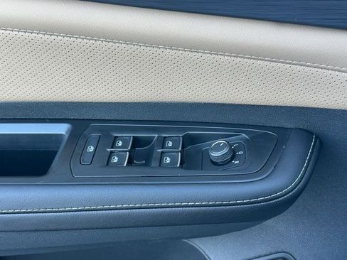 New 2026 Volkswagen Atlas Cross Sport SE image 22