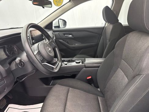 Used 2024 Nissan Rogue SV AWD/4WD image 17