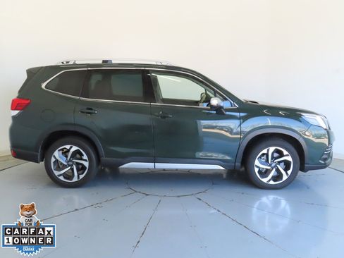 Used 2023 Subaru Forester Touring image 2