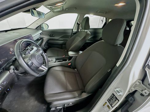 Used 2025 Hyundai Kona SEL image 13