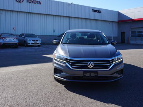 Used 2021 Volkswagen Passat 2.0T S image 2