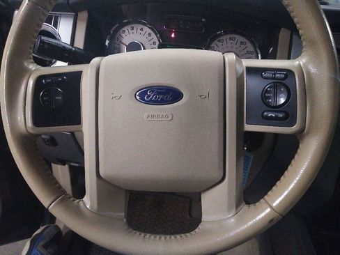 Used 2014 Ford Expedition EL XLT w/ Equipment Group 202A AWD/4WD image 11