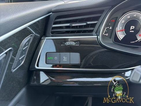 Used 2021 Audi Q8 Premium Plus w/ Premium Plus Package image 16