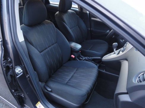 Used 2012 Toyota Matrix L image 18