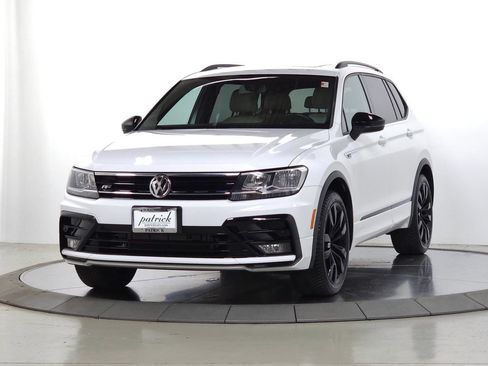 Used 2021 Volkswagen Tiguan SE R-Line FWD image 4