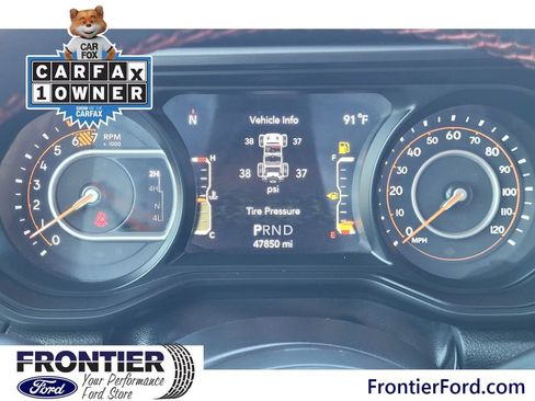 Used 2024 Jeep Wrangler Unlimited Rubicon AWD/4WD image 9