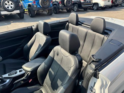 Used 2016 BMW M235i Convertible RWD image 23