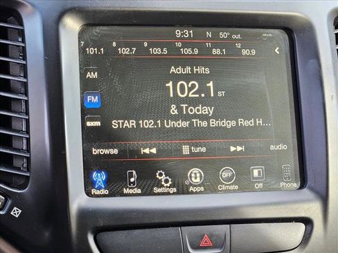 Used 2017 Jeep Cherokee Latitude image 13