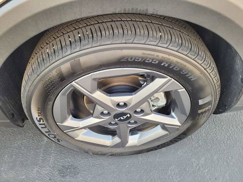 Used 2025 Kia K4 FWD image 26