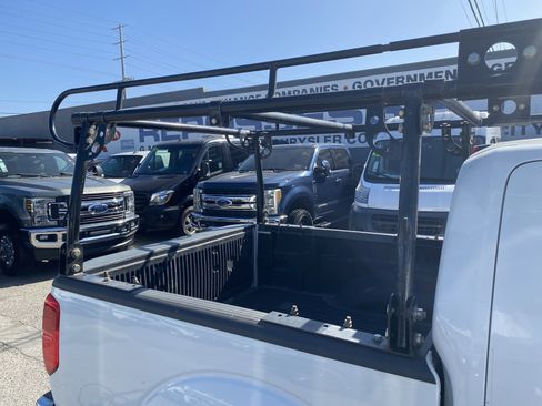 Used 2018 Nissan Frontier SV image 22