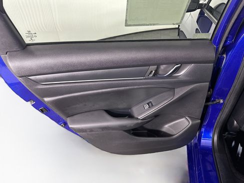 Used 2020 Honda Accord Sport image 25