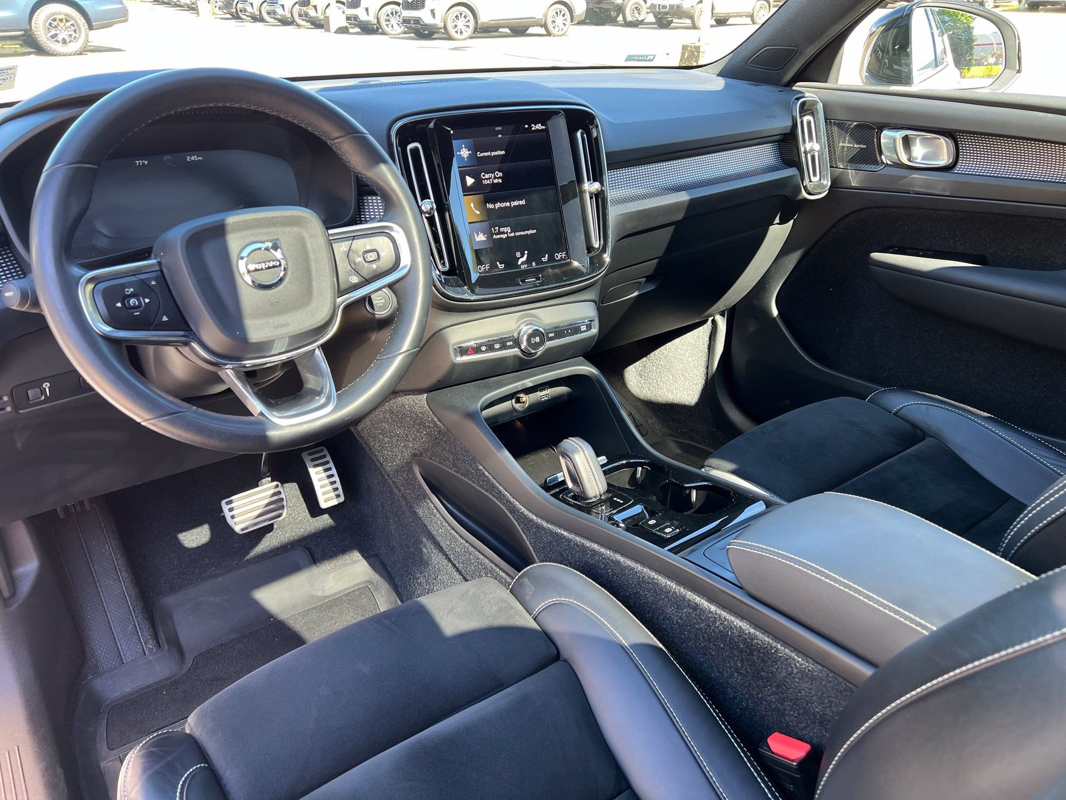 Used 2022 Volvo XC40 T5 R-Design w/ Advanced Package AWD/4WD image 21