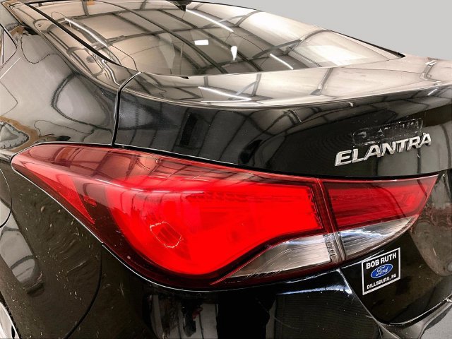 Used 2016 Hyundai Elantra SE FWD image 28