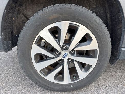 Used 2020 Subaru Outback Premium image 19