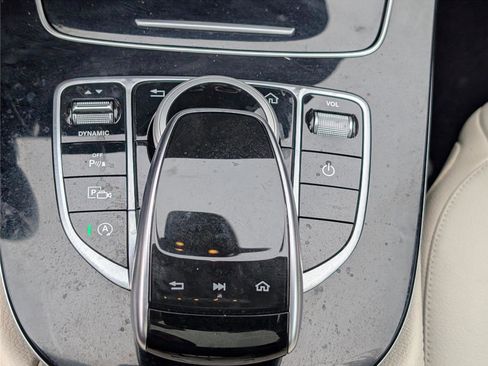Used 2017 Mercedes-Benz E 300 4MATIC image 26