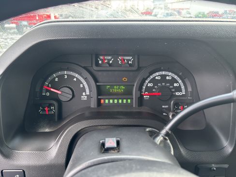 Used 2019 Ford E-350 and Econoline 350 Super Duty w/ Power Windows & Locks Group image 4