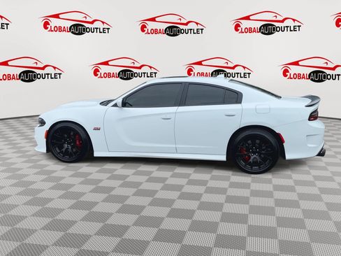 Used 2019 Dodge Charger Scat Pack w/ Plus Group RWD image 5