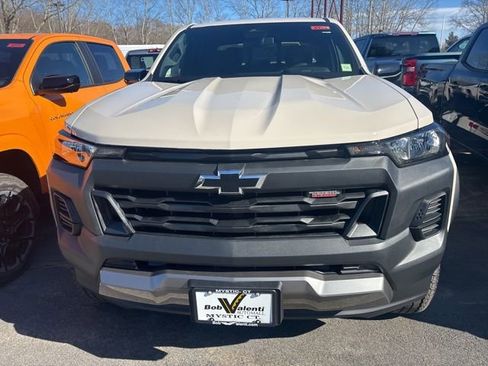 New 2026 Chevrolet Colorado Trail Boss AWD/4WD image 2
