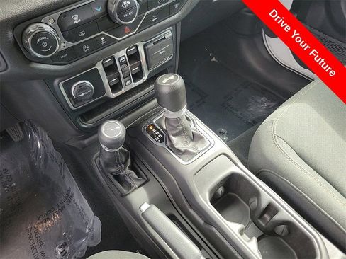 Used 2024 Jeep Wrangler Unlimited Sport AWD/4WD image 18