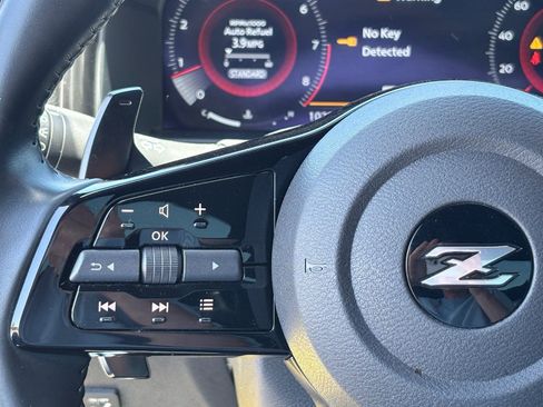 Used 2023 Nissan Z w/ Floor Mat Package (L93) RWD image 18